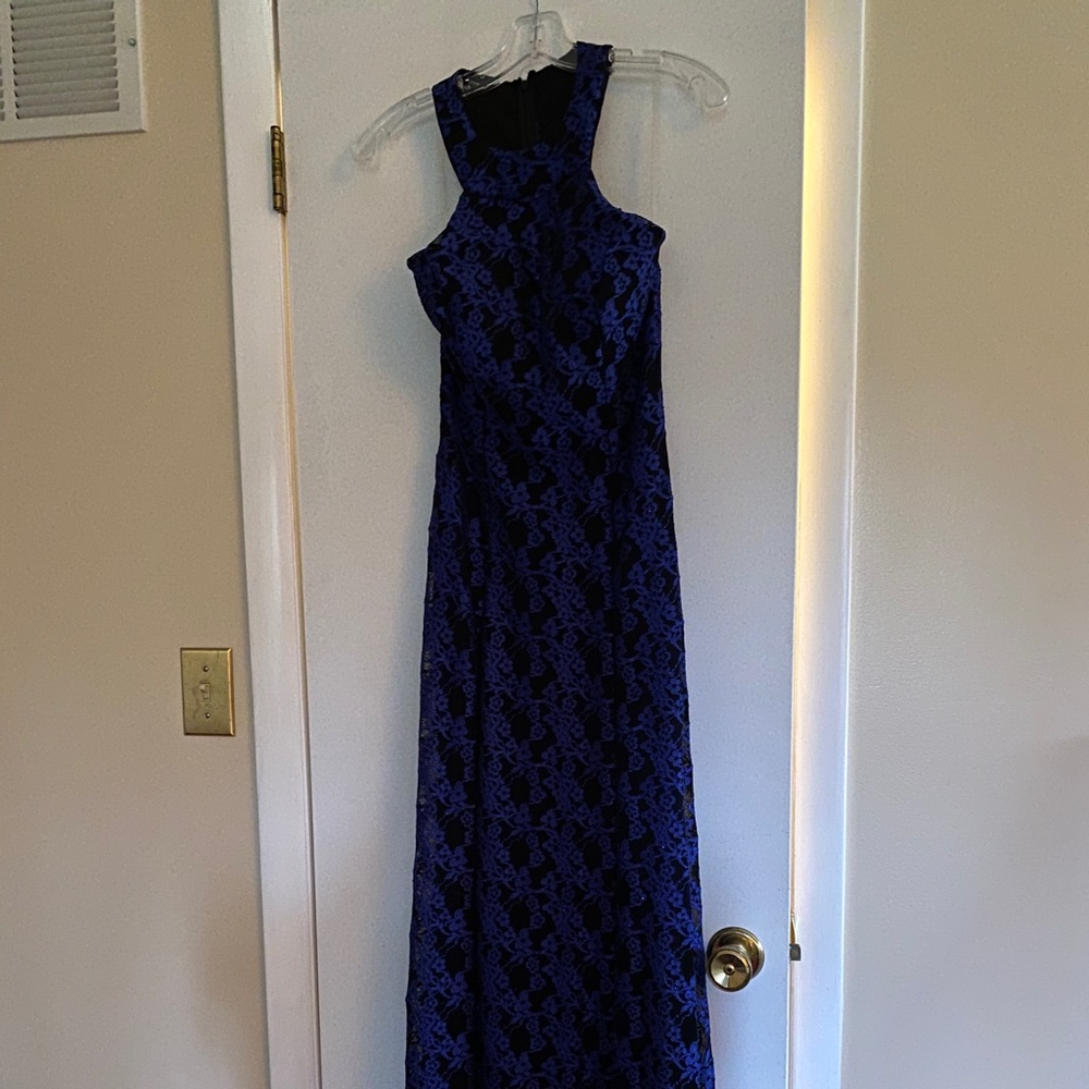 Dress - Picture 3 of 4